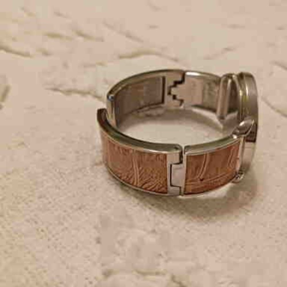 Bangle Watch with Rhinestones - Picture 3 of 3